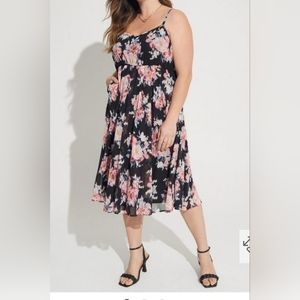 TORRID chiffon midi pleated dress with pockets